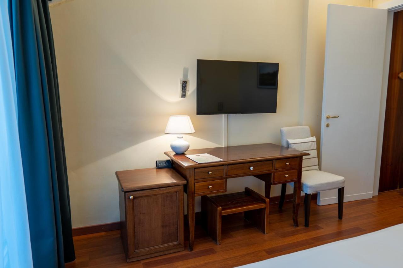 Golf Hotel La Pinetina Appiano Gentile Luaran gambar