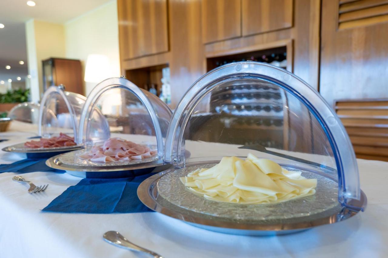 Golf Hotel La Pinetina Appiano Gentile Luaran gambar