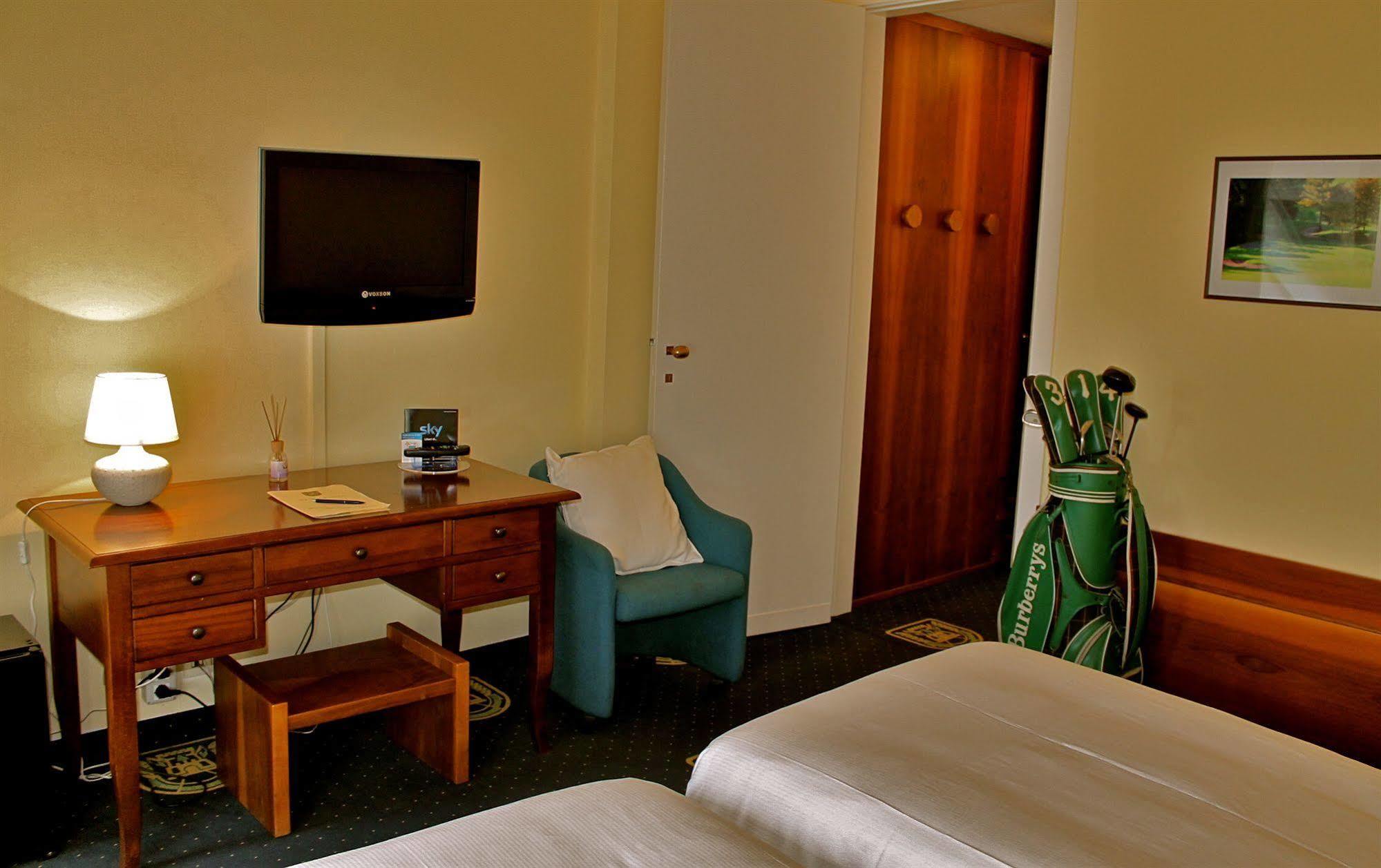 Golf Hotel La Pinetina Appiano Gentile Luaran gambar